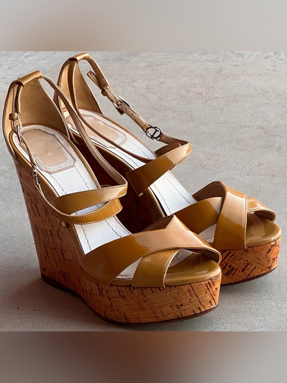Christian Dior Vintage Patent Leather Cork Wedge Sandals Mustard Brown 38 Italy